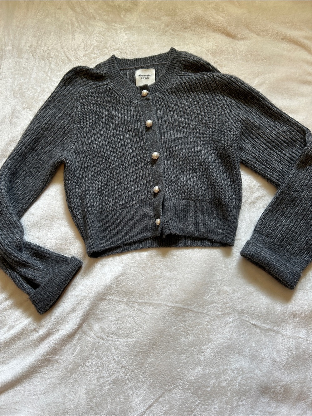 Abercrombie & Fitch Dark Gray Ribbed Pearl-Button Cropped Cardigan